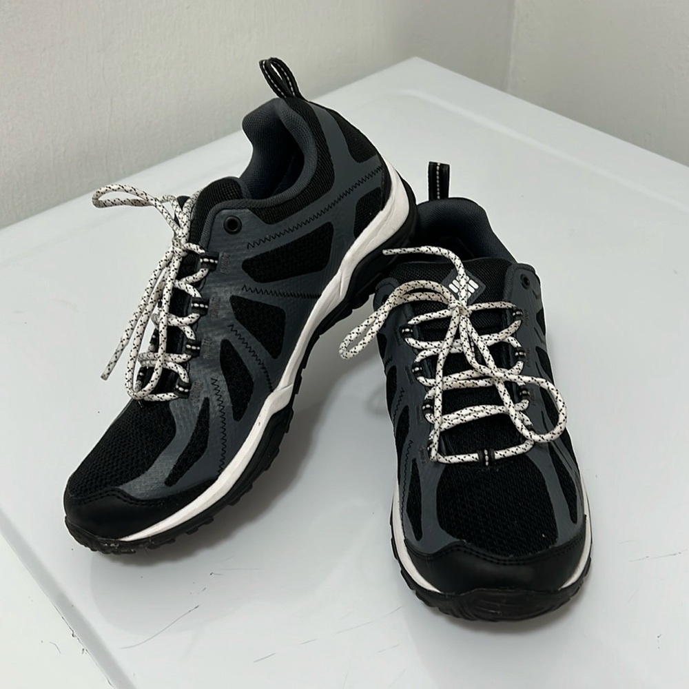 Columbia Grove Heights Shoes